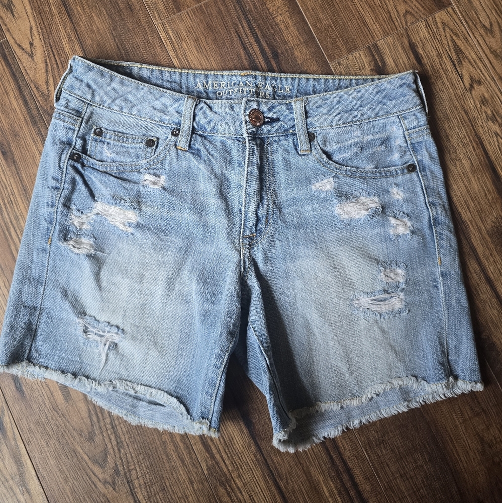 American Eagle Outfitters Boy Midi Shorts